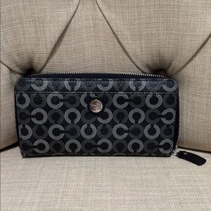 Coach Black and Gray Patterned Wallet